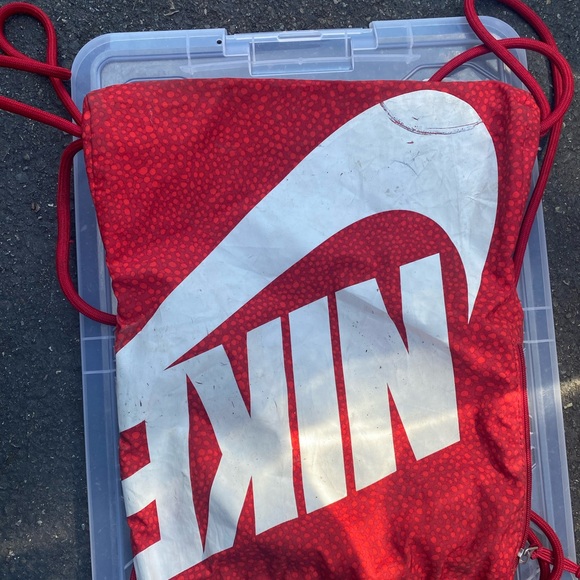 Nike Drawstring Backpack String Bag Red White Workout Athletes Gym Mini Bag - Picture 5 of 12